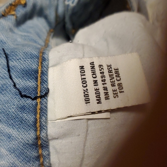 NWT Ashley Mason Destroyed Ankle Jeans - Picture 4 of 5